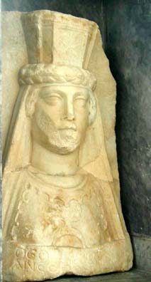 AFRODISIAS MUSEUM: The cult statues of the mighty Aphrodite show her as an imposing goddess rather than as the sleek plaything she was made into in many Hellenistic sculptures.