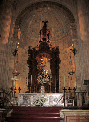 RONDA: inside Santa María la Mayor, a beautiful centerpiece, illuminating the alter to the Virgin.