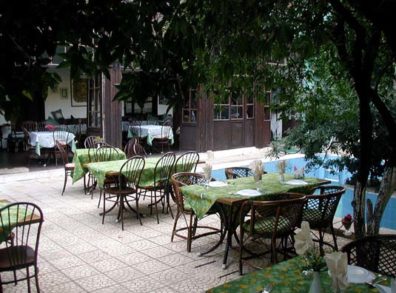 ANTALYA: Villa courtyard