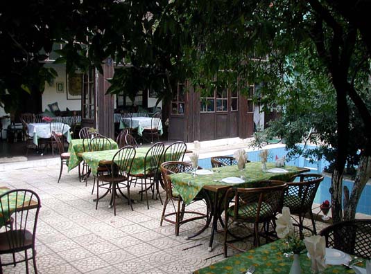 ANTALYA: Villa courtyard