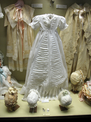MALAGE: Little girls dress In Museo de artes y costumbres populares, Mlaga.