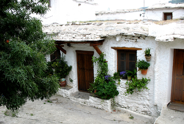 LAS ALPUJARRAS: A typical local house.