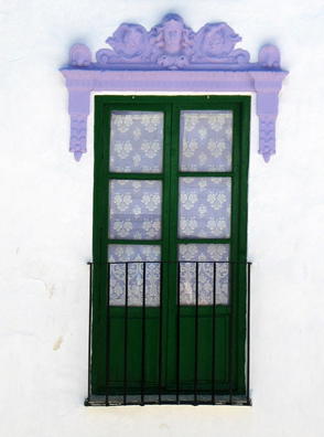 GRANADA: A striking paint job.