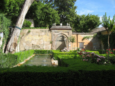 ALHAMBRA: Also known as the Patio de la Sultana because the 15th-century Sultana Zoraya reputedly met her lover here. The dead trunk preserved at left is supposedly where they met and were discovered by her husband, Sultan Abul Hassan; but it has been tested and found to date long after their period. In addition, the legend of the lovers long postdates their period and is almost certainly a romantic fantasy rather than history.