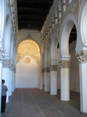 TOLEDO: In Toledo we also explored the first of several juderias (Jewish quarters) on our itinerary, including the imposing but empty Synagogue of Santa Maria la Blanca. The most important of Toledo’s synagogues is today known by its rebaptised Christian name though it has since been deconsecrated. The influence of Moorish architectural design is striking.