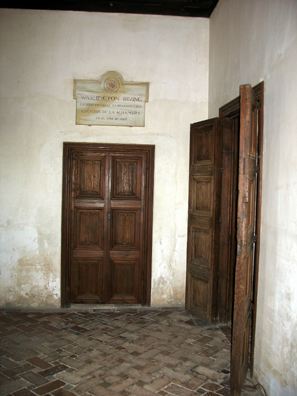 ALHAMBRA: It was in this modest room that Washington Irving lived in 1829 while writing "Tales from the Alhambra," the book which was largely responsible for reviving interest in the building and in the Moorish culture which produced it. The plaque reads "Washington Irving escribio en estas habitaciones sus Cuentos de la Alhambra en el ao de 1829."