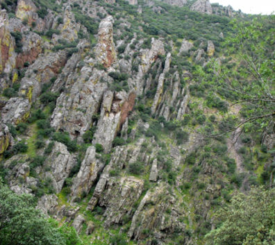 On May 11 we picked up our rental car at the Atocha Station and headed south, through the spectacular pass called El Desfiladero de Despeñaperros (“the gorge of the throwing over of the dogs”). This pass is the gateway to the southern province of Andalucia.