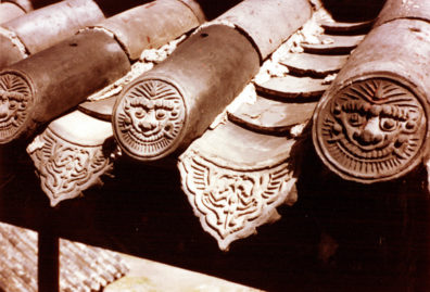 MT. EMEI: Decorative eve details.