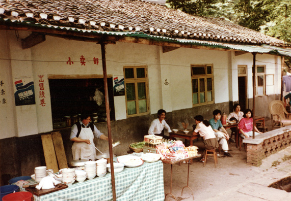 ROADSIDE RESTAURANT: Food on display at a streetside restaurant.