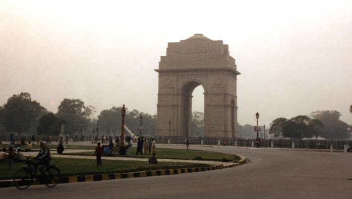 We had trouble finding a cab to get back to the hotel from the crafts museum, and walked quite a distance, past the Gate of India, commemorating the Indian soldiers who died fighting for Britain in World War I. Designed by Edwin Lutyens and built in 1931. Many Indian families were out enjoying the Sunday holiday. Lots of cricket being played.
