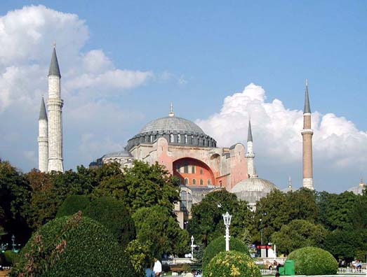 HAGIA SOPHIA: We had walked around the historic heart of Sultanahmet on the evening we landed.On the morning of September 17, we set out to explore Hagia Sophia ("Saint Sophia" or "Holy Wisdom"). [In Turkish it's called Ayasofya; Turkish spellings will be given in parentheses throughout this site.)