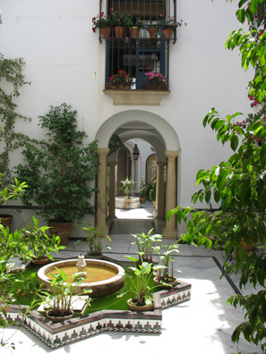 CORDOBA: More patios.