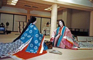 KYOTO: Ladies wore their hair long and straight. It could be washed only on certain auspicious days of the month. Washing it must have been a major chore for the serving maids. And imagine combing it out!May 24, 1998