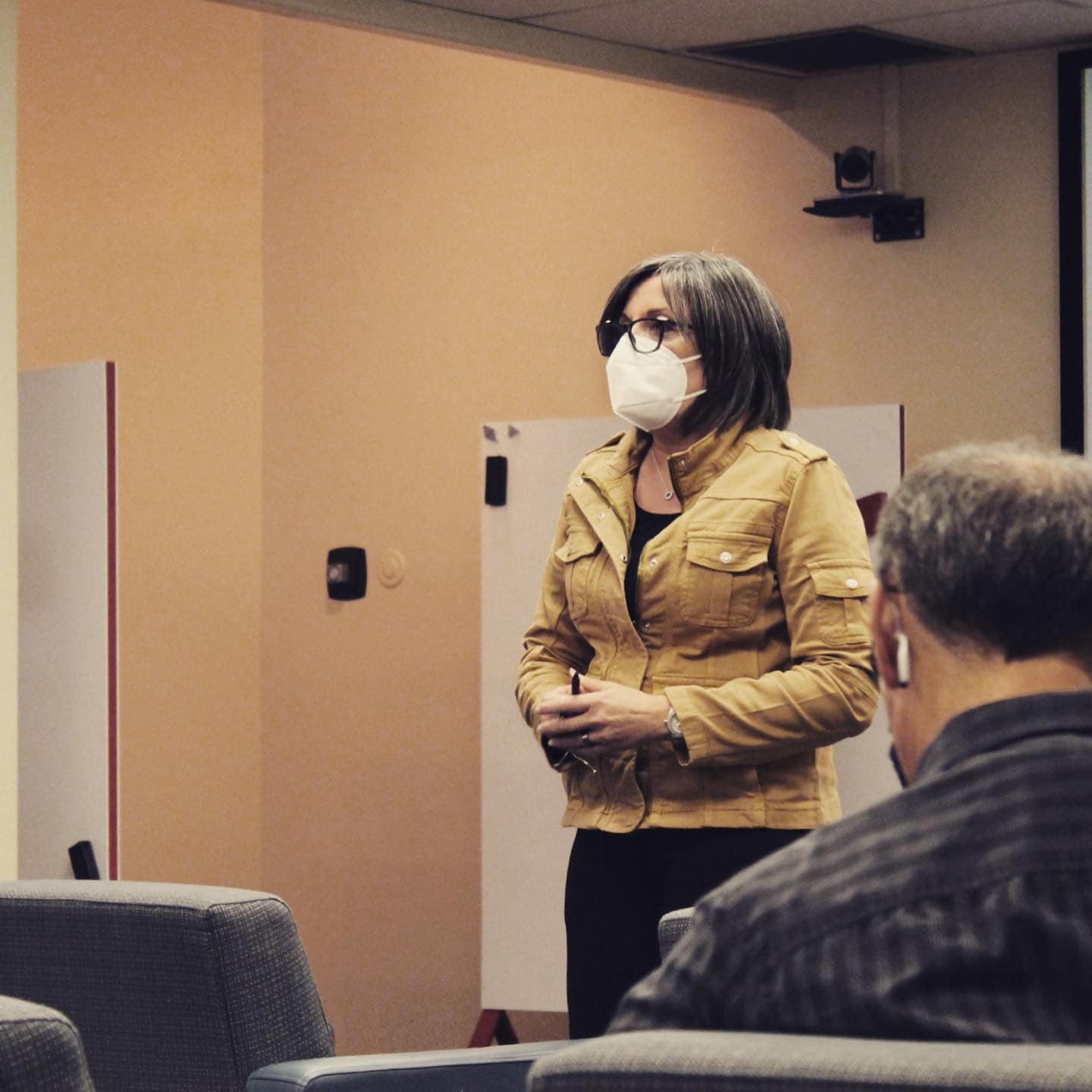 Carmen R. Lugo-Lugo presenting.