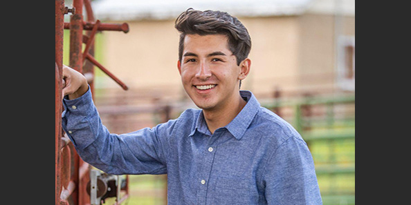 Ethan Villalovoz, member of the 2021-25 cohort of MIRA student scholars.