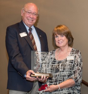 Portraight photo of Scott & Linda Carson