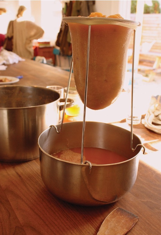 Jelly bag and jelly stand.