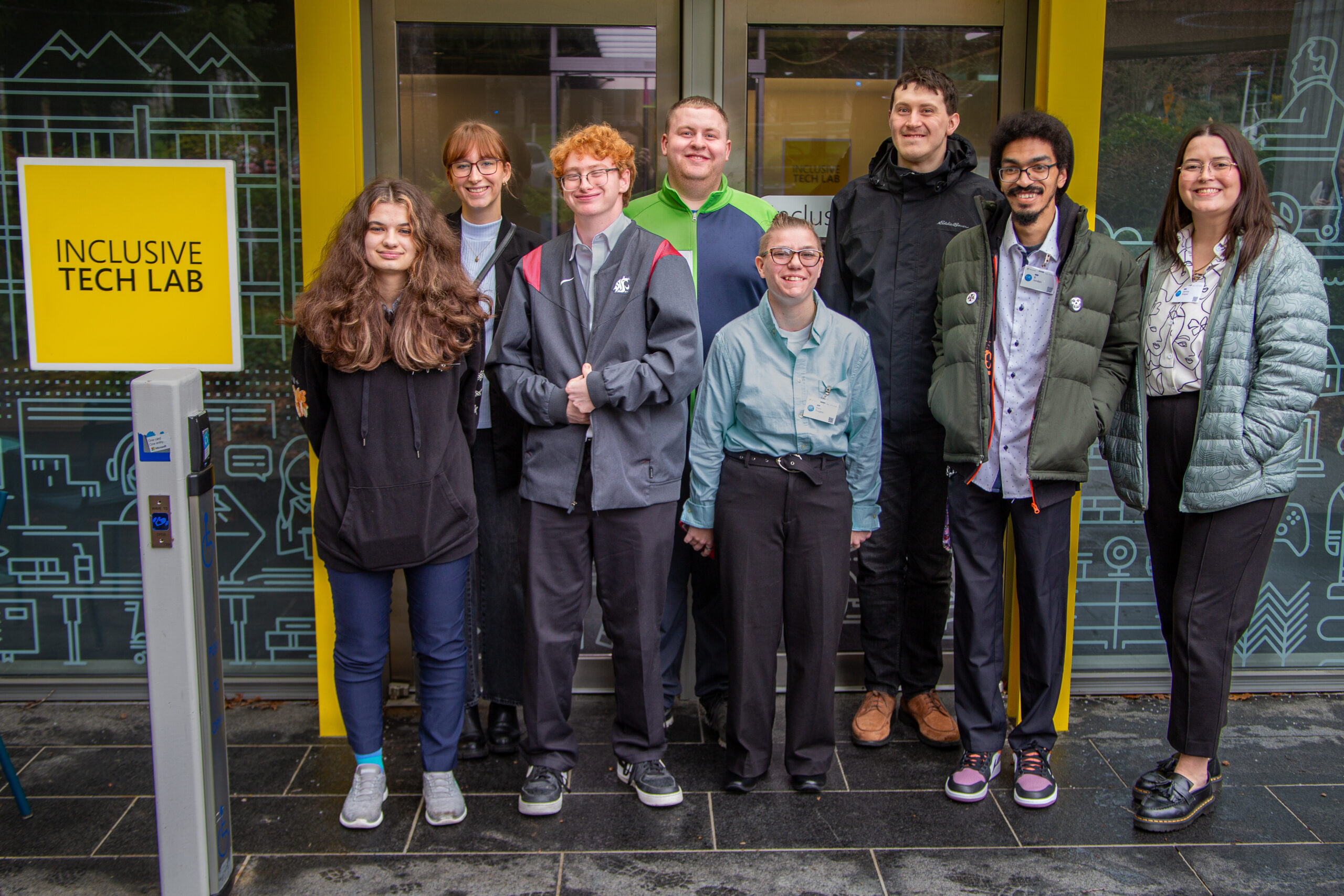 ROAR students at the immersive tech lab at Microsoft