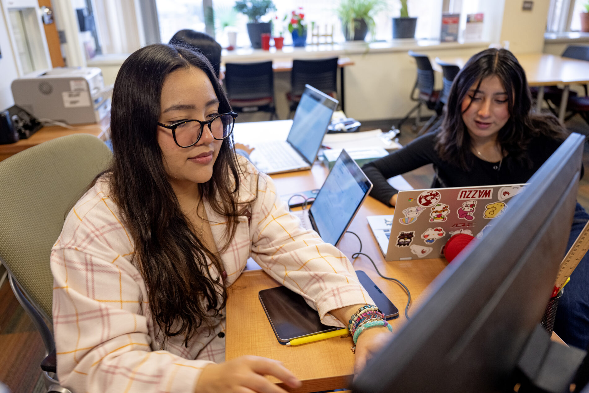 Students making use of the Study Table