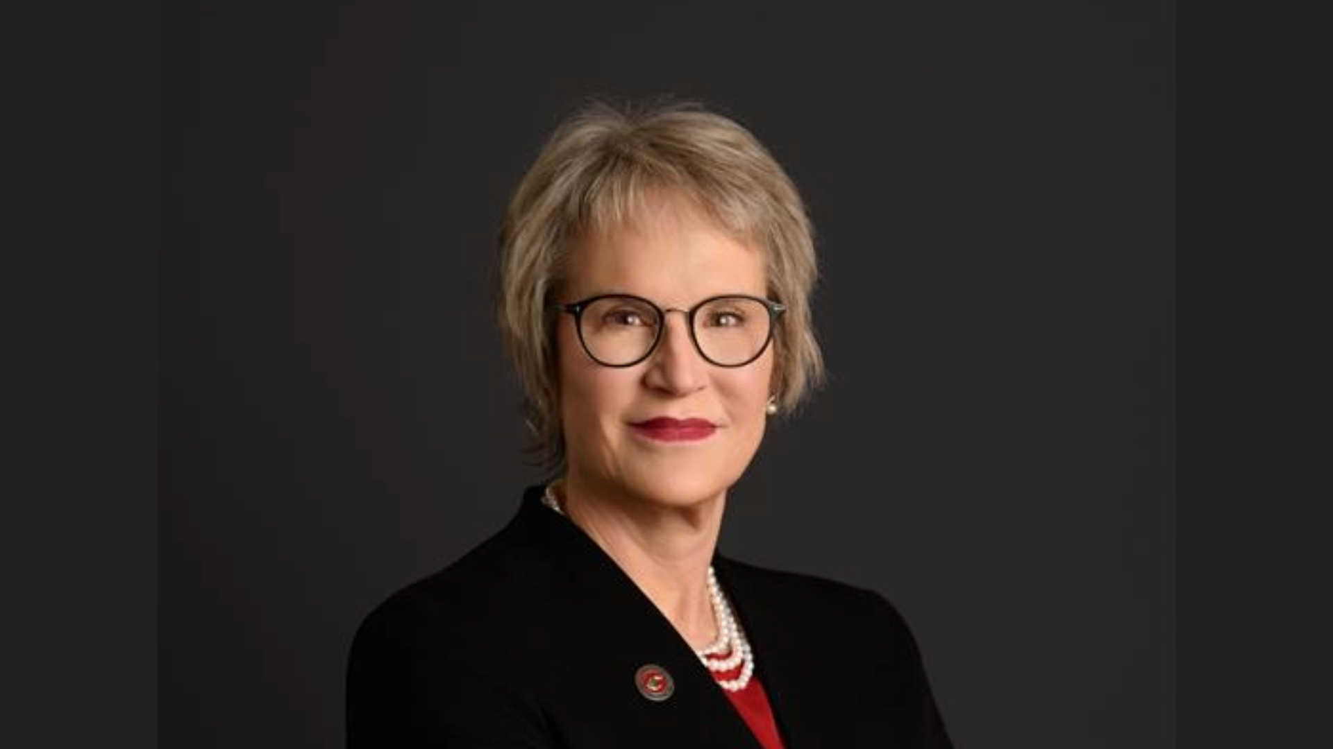 President Betsy Cantwell.