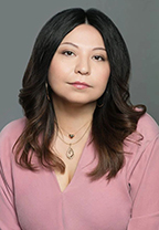 Terese Marie Mailhot headshot