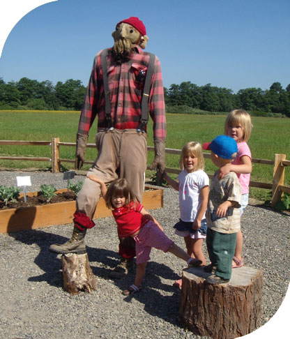 Paul Bunyan statue at the garden