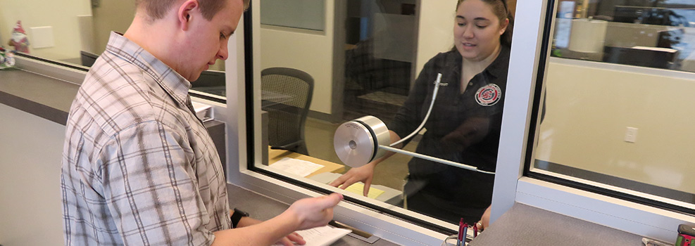 picture of the front counter of the police department