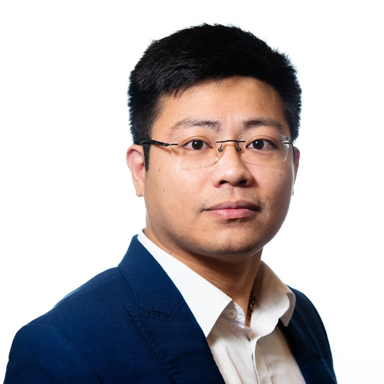 Headshot picture of Quan Nguyen