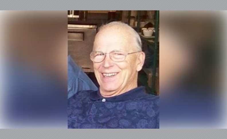 Photo of Joris Mueller in glasses and blue shirt.