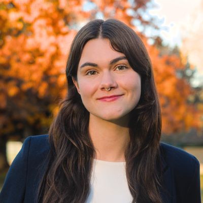 Petie Schill Headshot