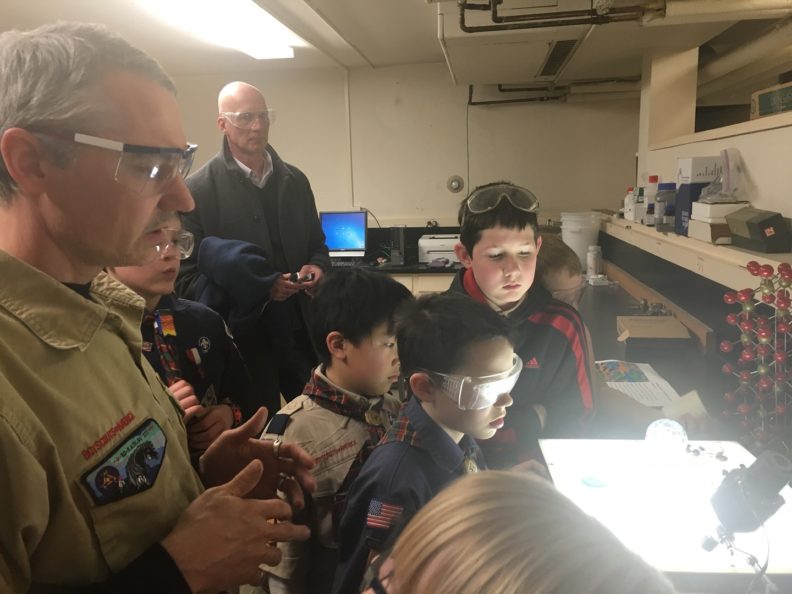 Scouts learning about fluorescence