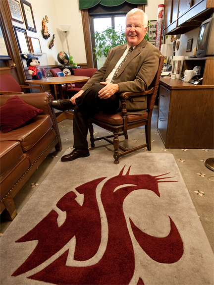 State Rep. Sam Hunt ’67 in his office