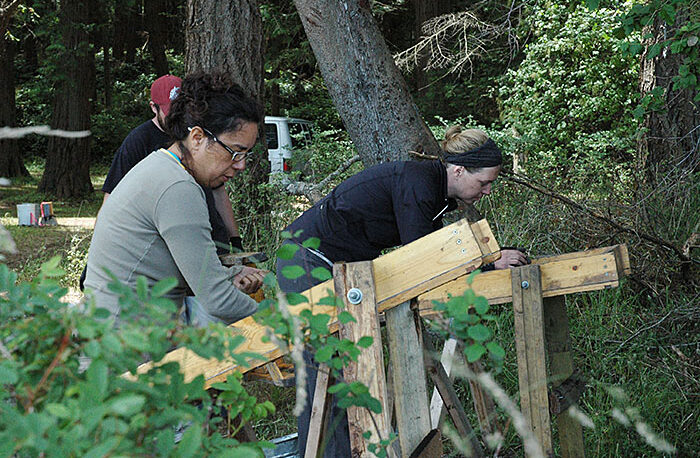 Maria Eugenia Orejuela and Erin Smith on Galiano