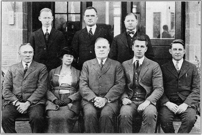 Faculty of WSC Puyallup station in 1922