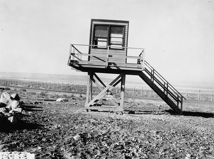 Guard tower in 100-B Area, 1944