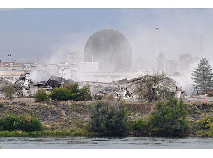 Demolition in the 300 Area