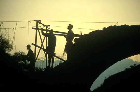 Project leader Ken Frantz and volunteer Gary Bunch