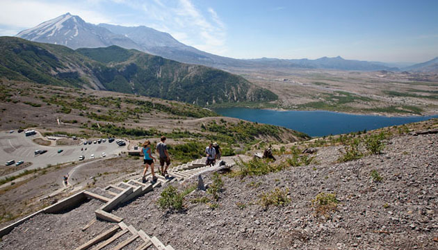 Visitors to Mount St. Helens