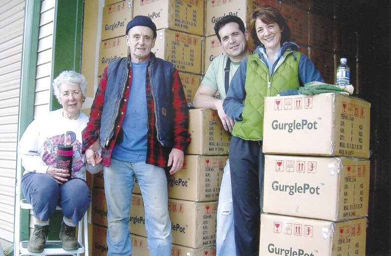 Matt and Jennifer Ellison pose with Matt’s parents