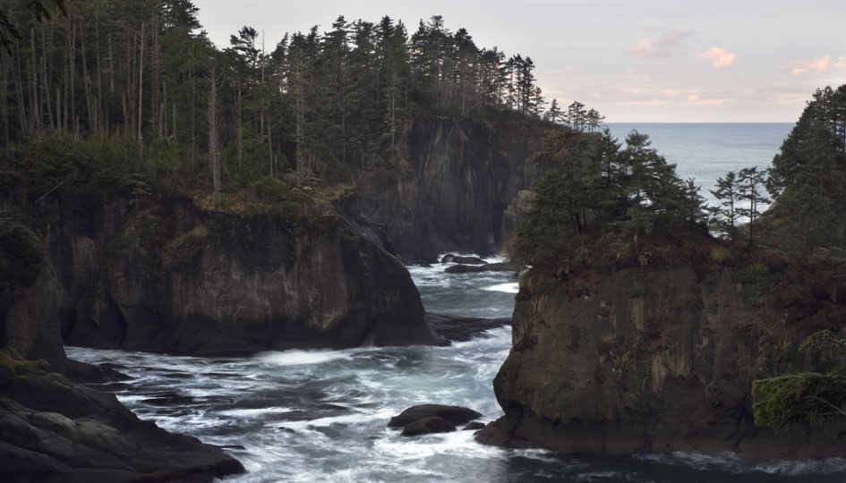 The rocks and caves of Cape Flattery