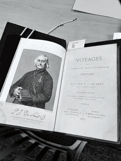 Journal of Father Pierre-Jean De Smet showing an engraving of him and the title page