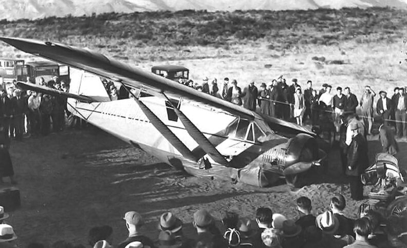 Miss Veedol belly landed in East Wenatchee