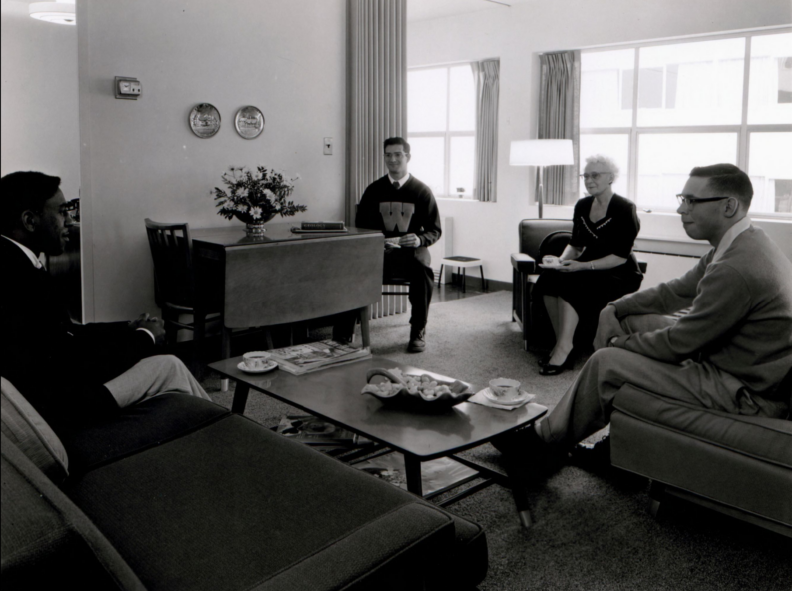 WSC students gather in a lounge at Kruegel-McAllister Hall in 1957.