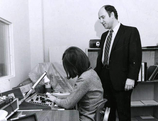 Robert Potter and student with electronic equipment in 1970.