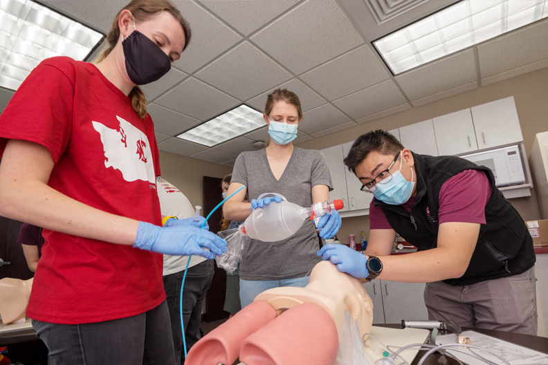 Students in Virtual Clinic Center
