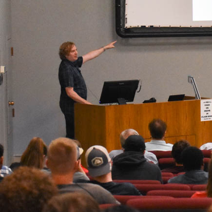 Microsoft Senior Director of Engineering, Jason Tripard, presenting at the Fall 2019 Mentoring Event