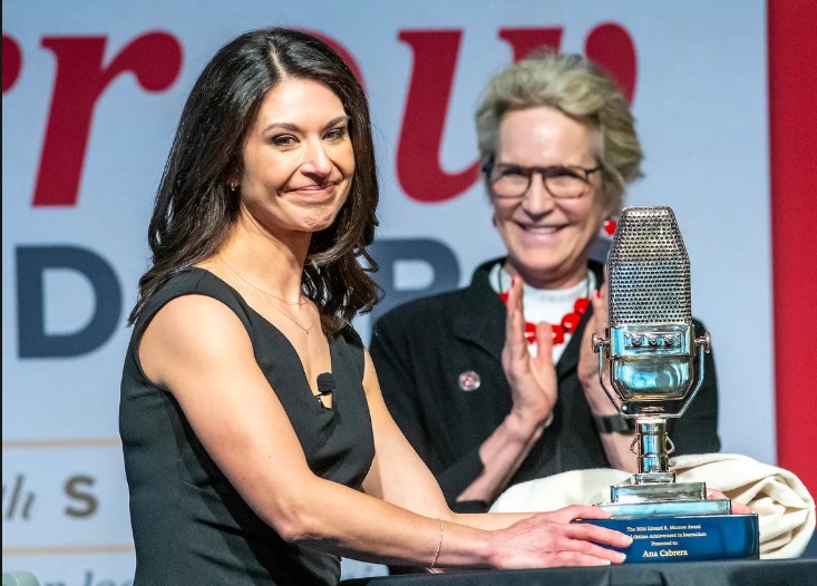 Ana Cabrera accepts the Edward R. Murrow Lifetime Achievement Award
