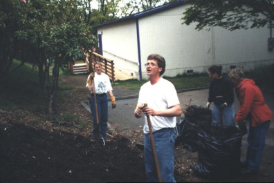 Tired diggers (May 6, 1999).