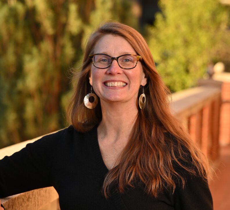 Headshot of Jennifer Schwartz.