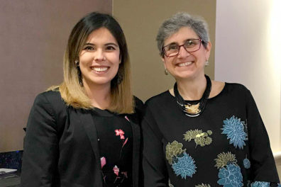 Yadira Pérez-Páramo stands next to Dr. Janet Clark